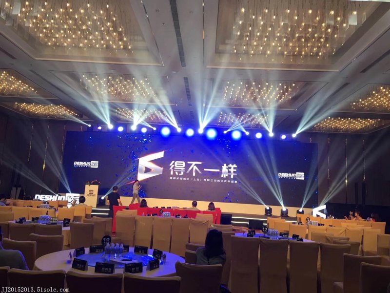 在企业成长的道路上,如何塑造一个独特且吸引人的品牌形象?今天我们通过几个具体案例来探讨企业形象策划VI(Visual Identity)的重要性。